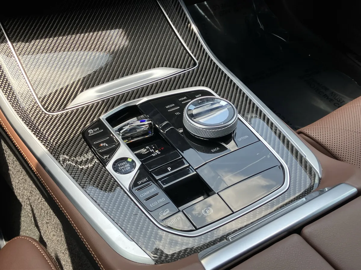 2026 BMW X5 M60i Sports Activity Vehicle thumbnail 29