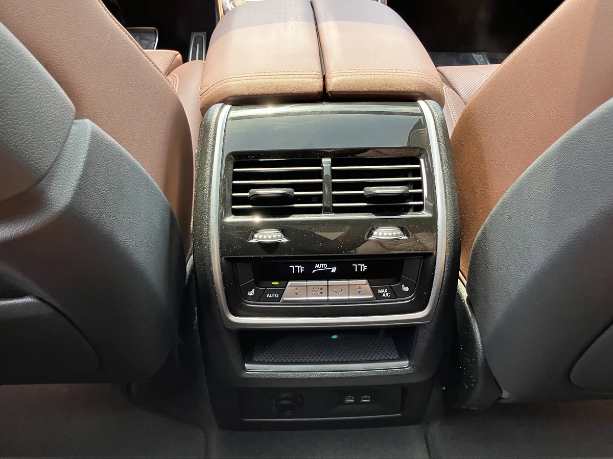 2026 BMW X5 M60i Sports Activity Vehicle thumbnail 34