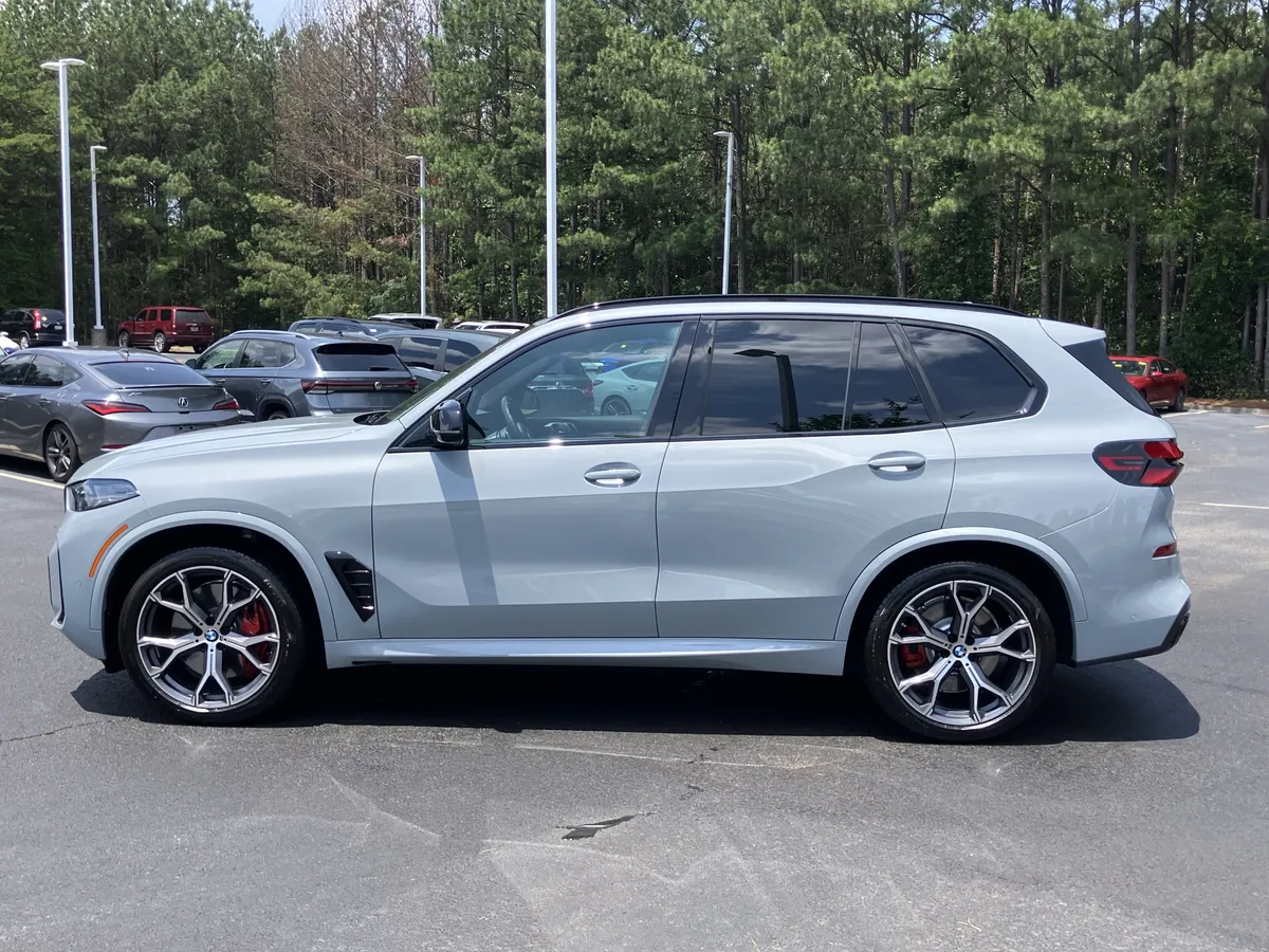 2026 BMW X5 M60i Sports Activity Vehicle thumbnail 7