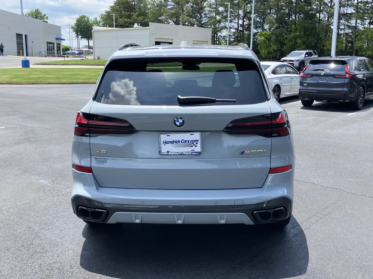 2026 BMW X5 M60i Sports Activity Vehicle thumbnail 9