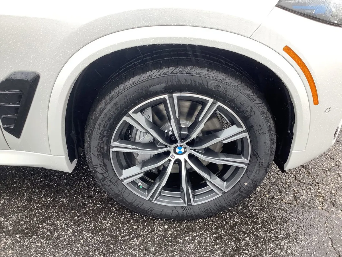 2026 BMW X5 PHEV xDrive50e thumbnail 12