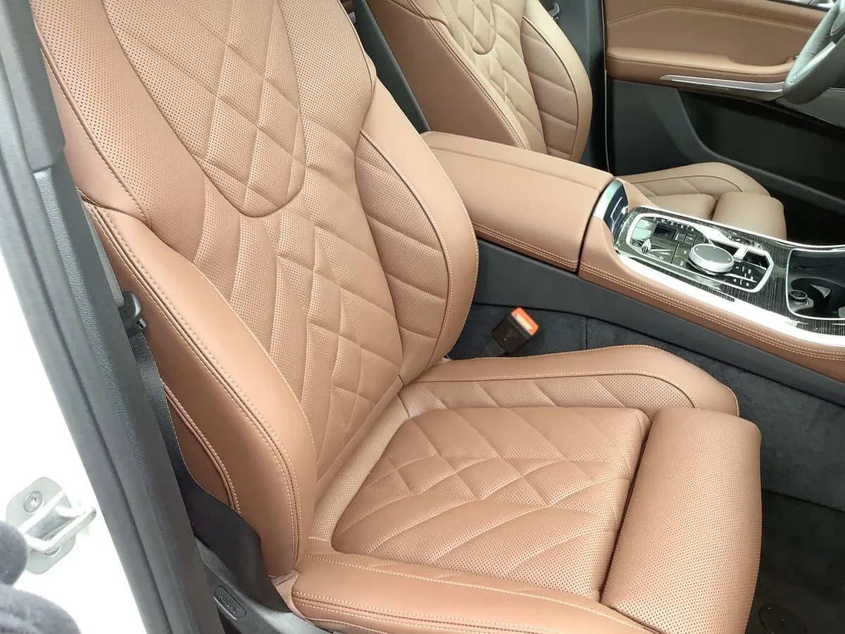 2026 BMW X5 PHEV xDrive50e thumbnail 32