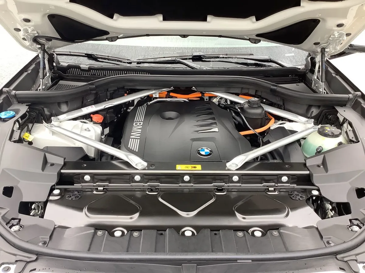 2026 BMW X5 PHEV xDrive50e thumbnail 35