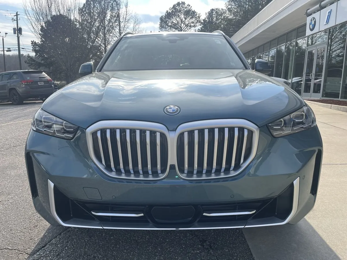 2026 BMW X5 PHEV xDrive50e thumbnail 10
