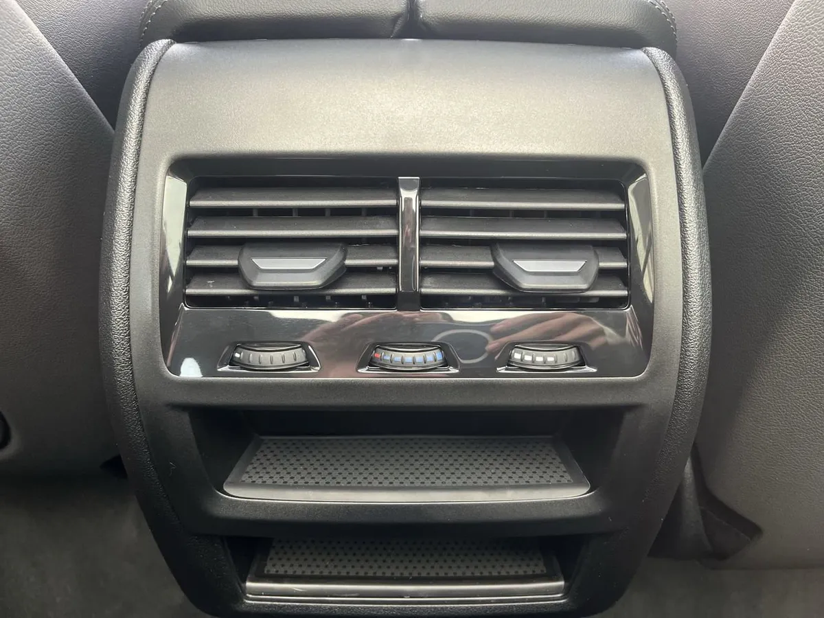 2026 BMW X5 PHEV xDrive50e thumbnail 29