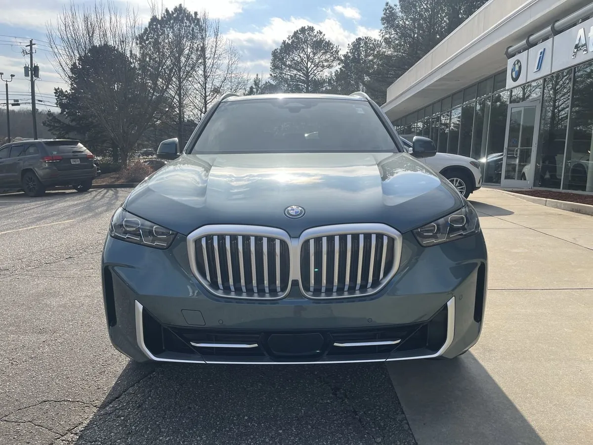 2026 BMW X5 PHEV xDrive50e thumbnail 3