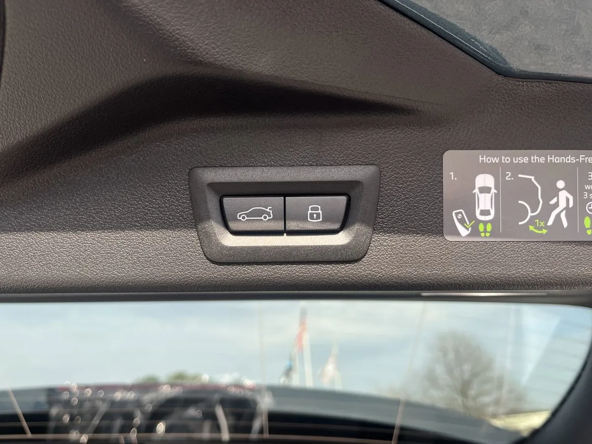 2026 BMW X5 PHEV xDrive50e thumbnail 33