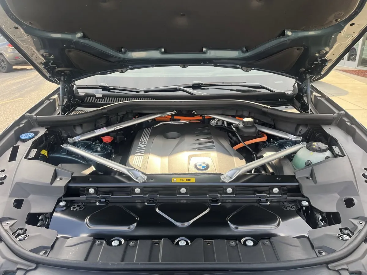 2026 BMW X5 PHEV xDrive50e thumbnail 37