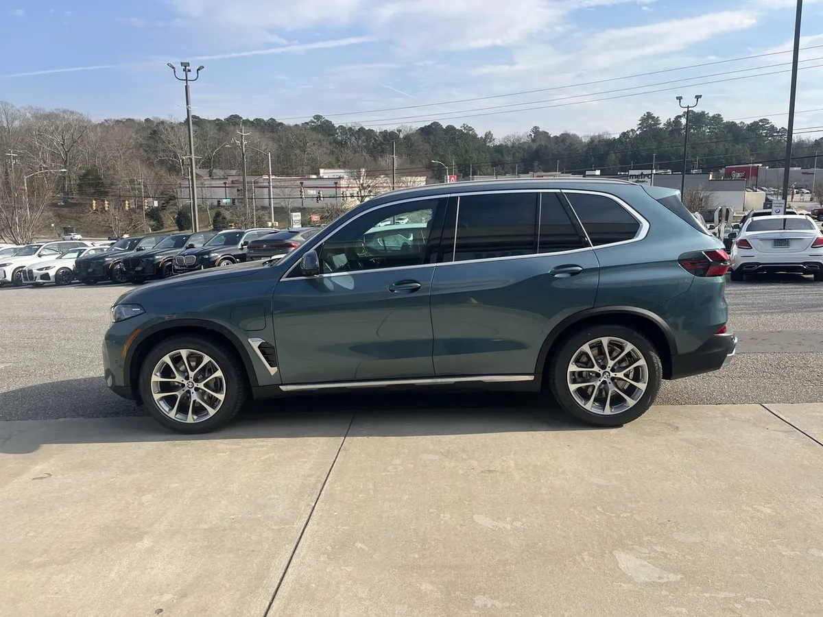 2026 BMW X5 PHEV xDrive50e thumbnail 5