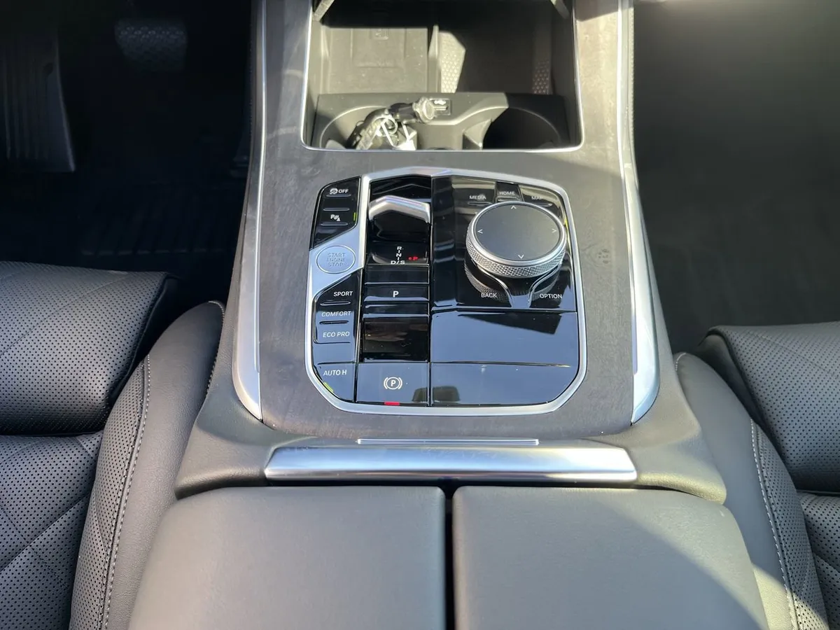 2026 BMW X5 sDrive40i thumbnail 26
