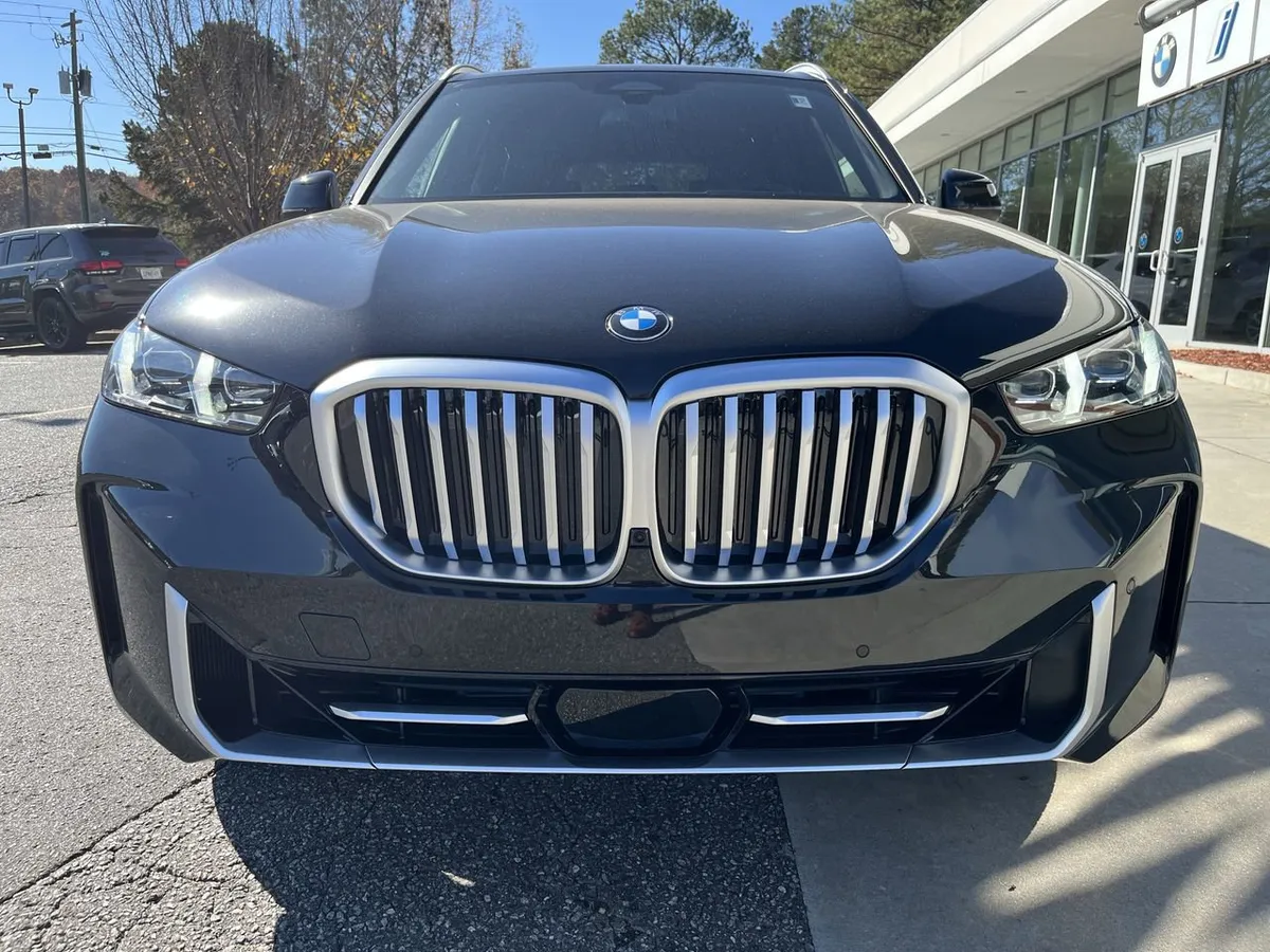 2026 BMW X5 sDrive40i thumbnail 3