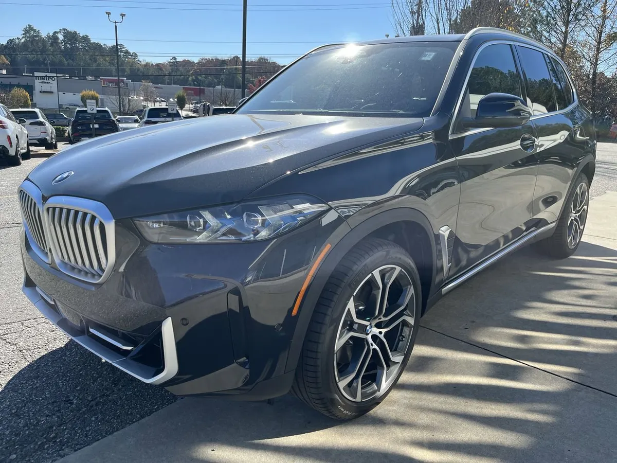 2026 BMW X5 sDrive40i thumbnail 4