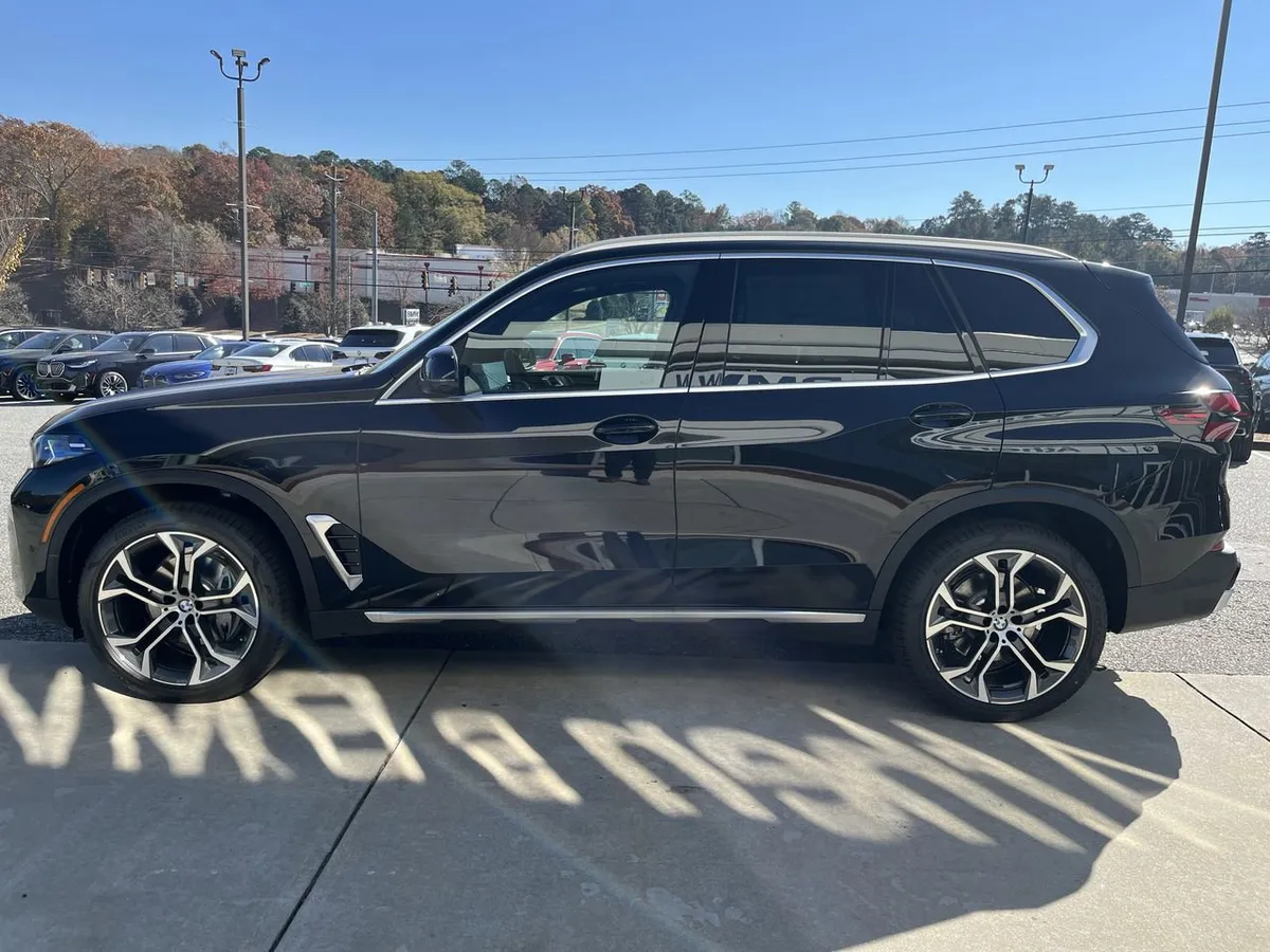 2026 BMW X5 sDrive40i thumbnail 5