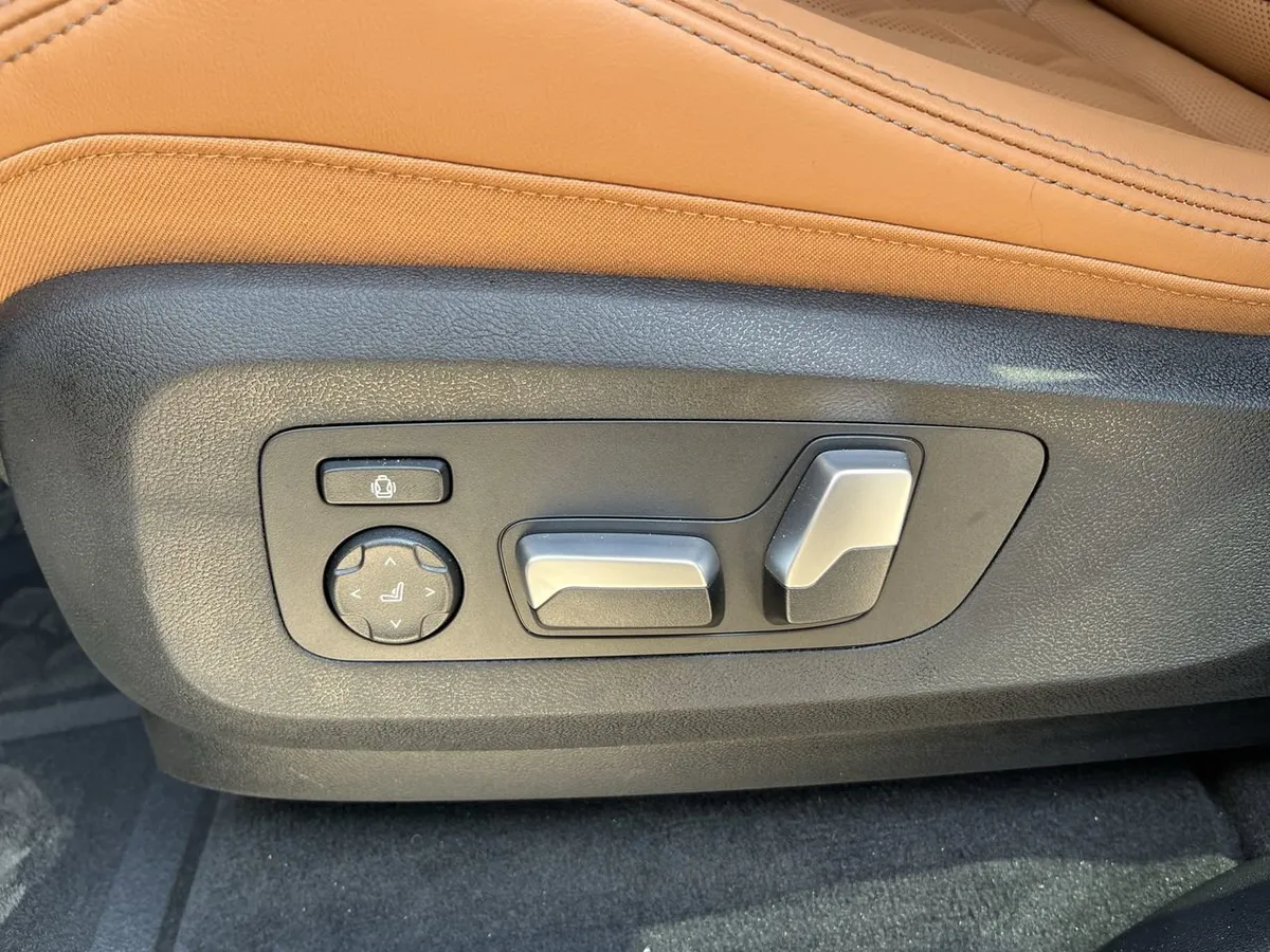 2026 BMW X5 xDrive40i thumbnail 15