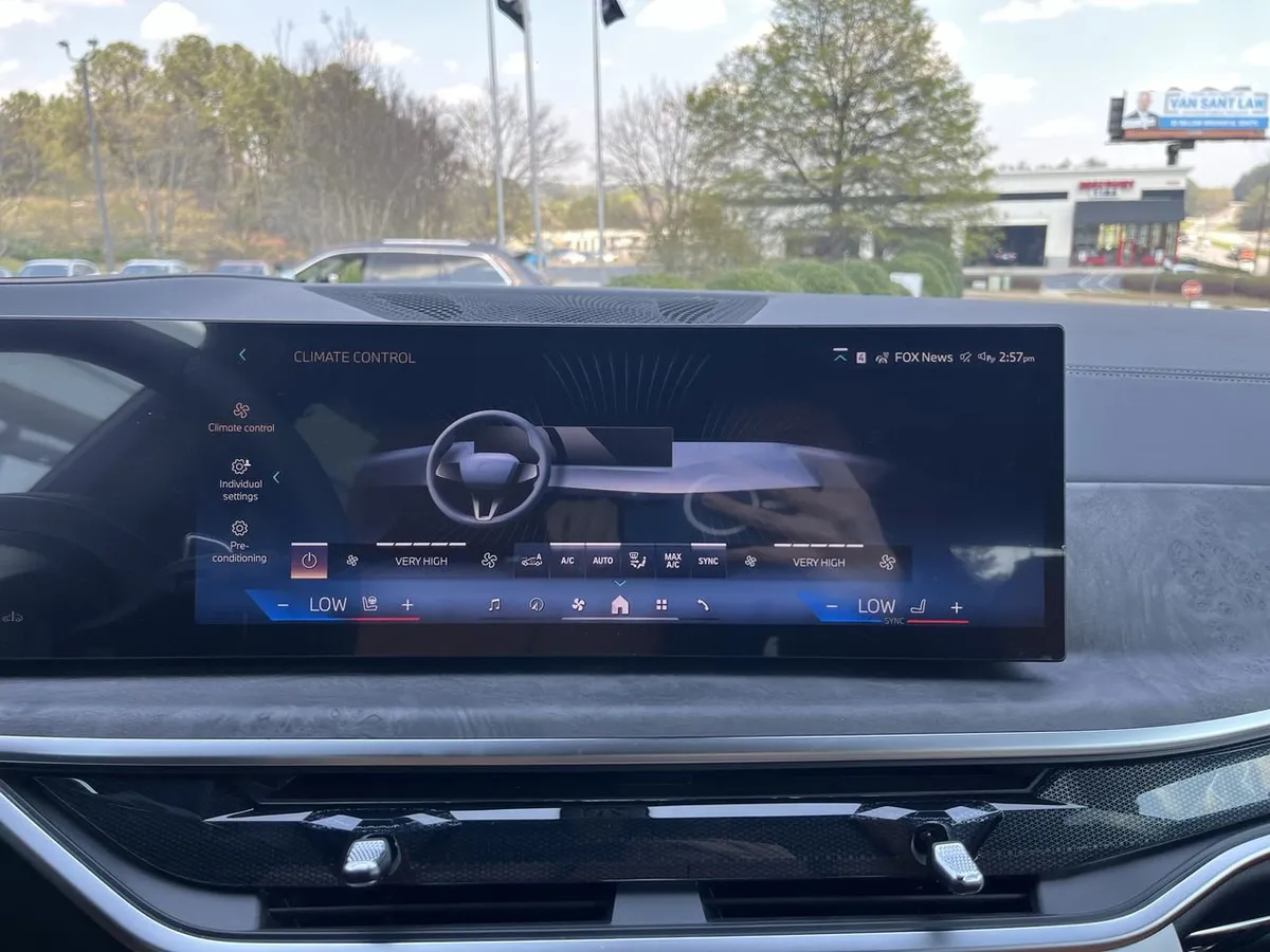 2026 BMW X5 xDrive40i thumbnail 24