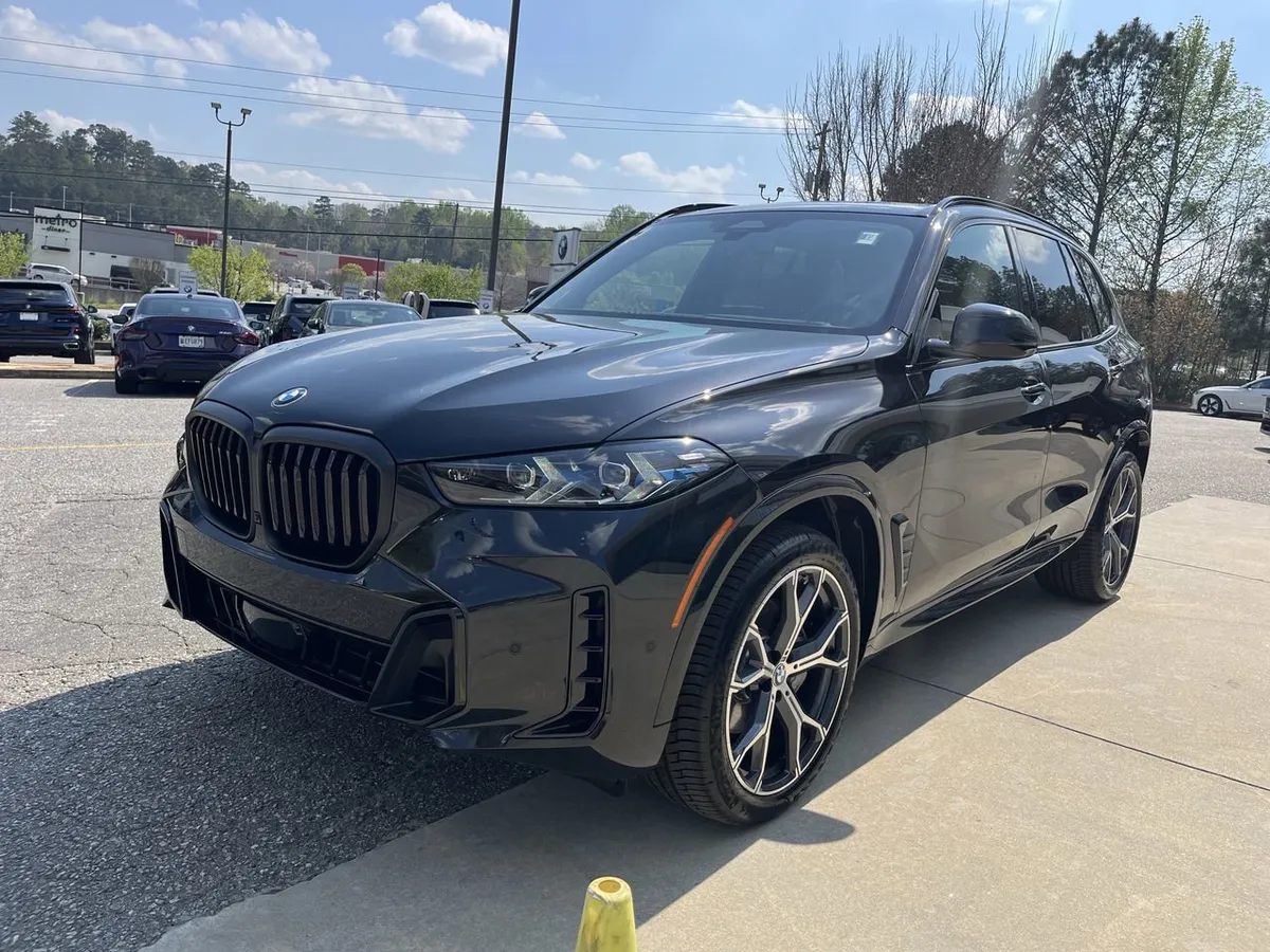 2026 BMW X5 xDrive40i thumbnail 4