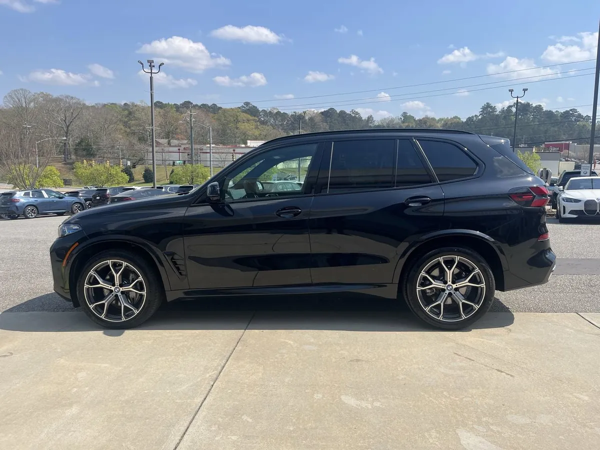 2026 BMW X5 xDrive40i thumbnail 5