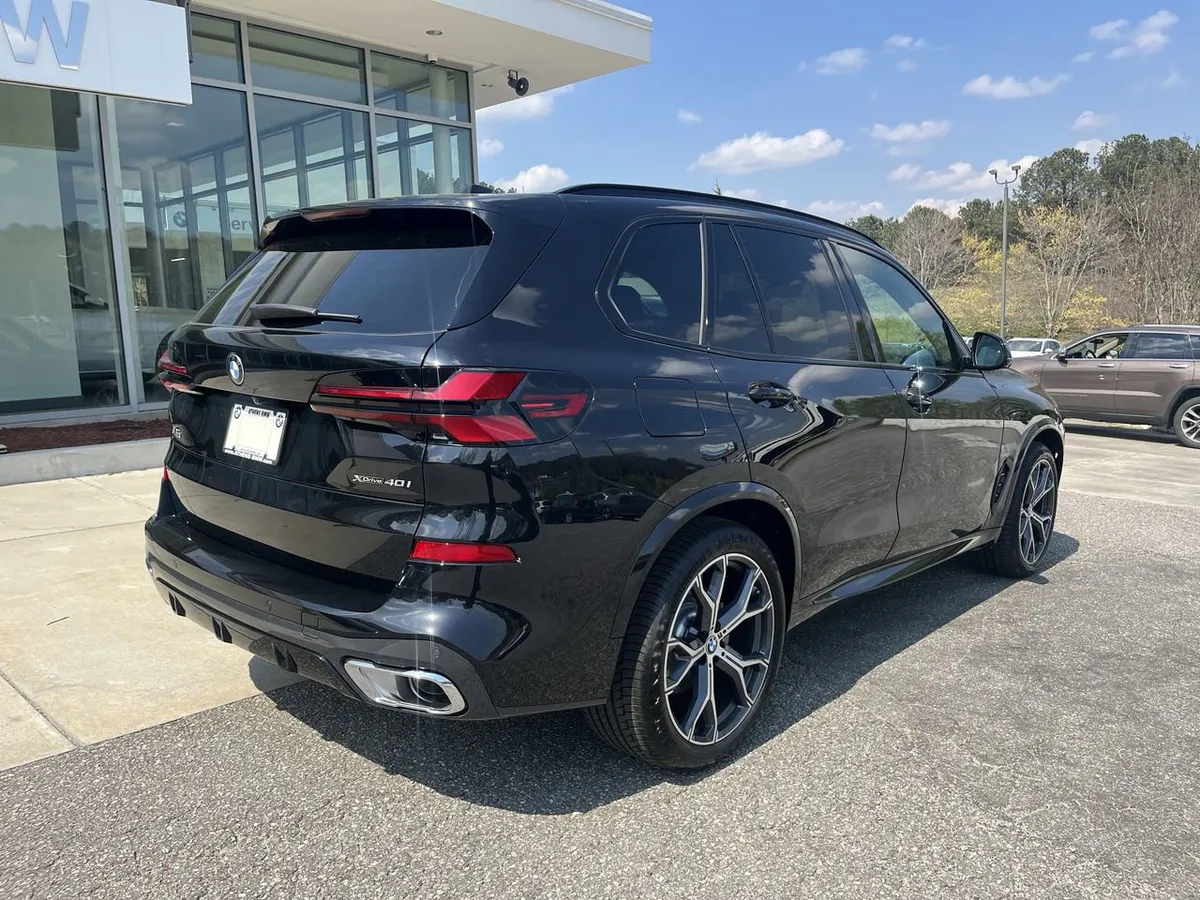 2026 BMW X5 xDrive40i thumbnail 8
