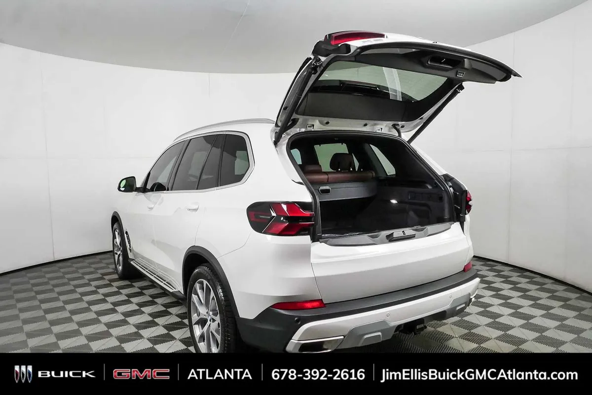 2026 BMW X5 xDrive40i xDrive40i thumbnail 33