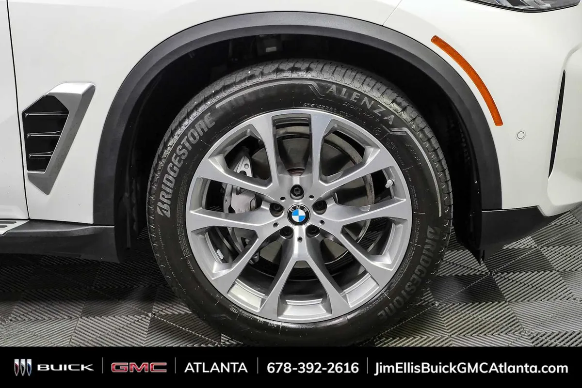 2026 BMW X5 xDrive40i xDrive40i thumbnail 39
