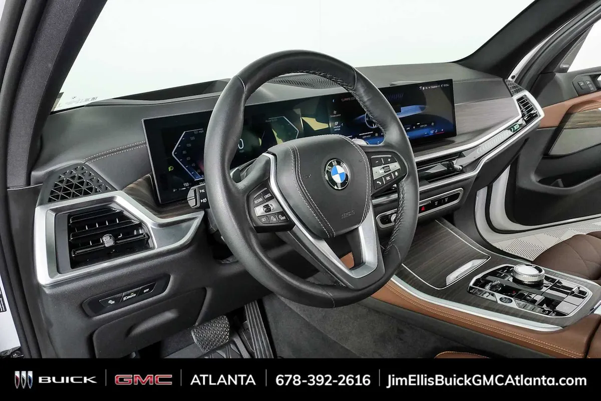 2026 BMW X5 xDrive40i xDrive40i thumbnail 4