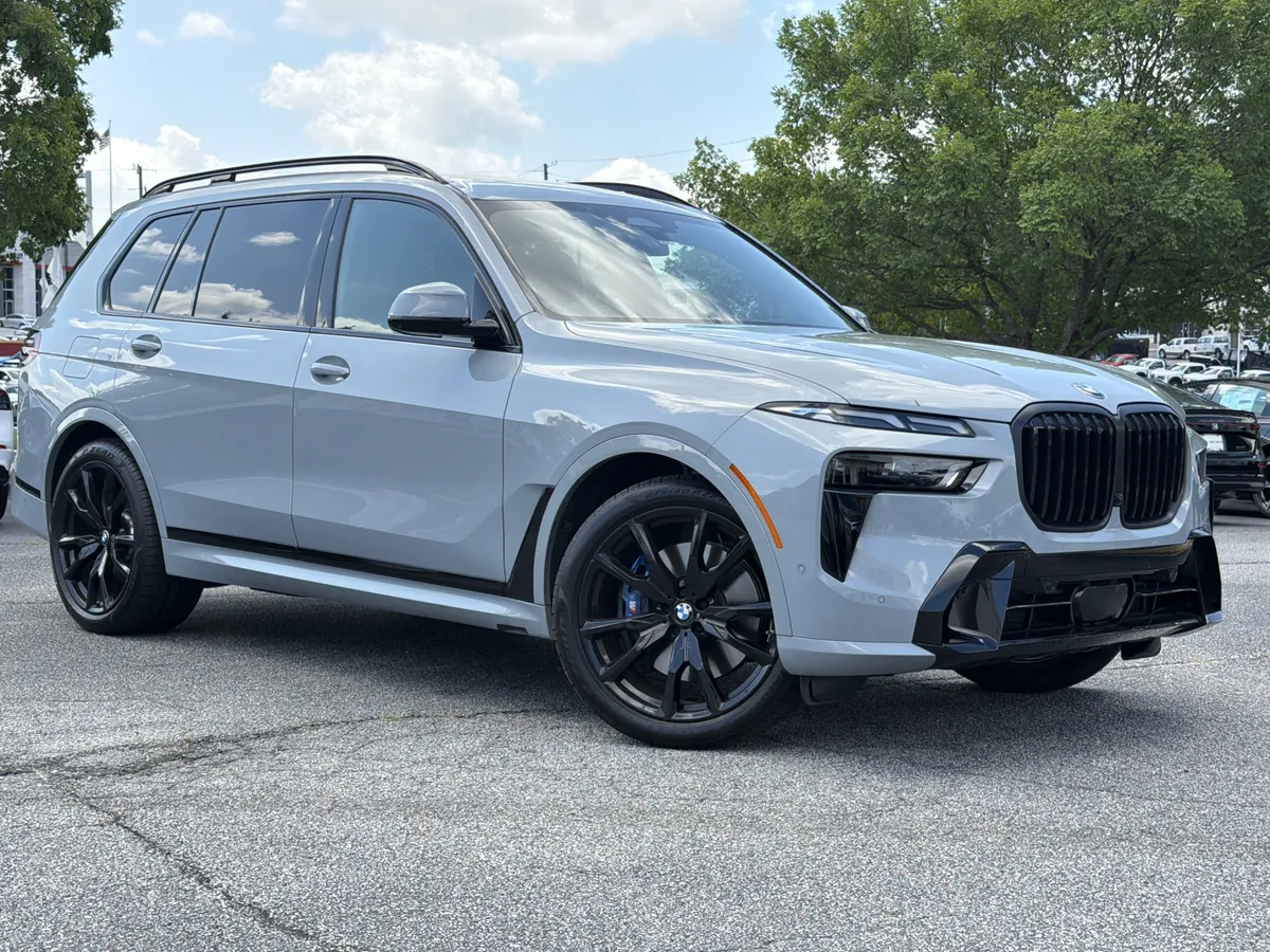 2026 BMW X7 xDrive40i thumbnail 2