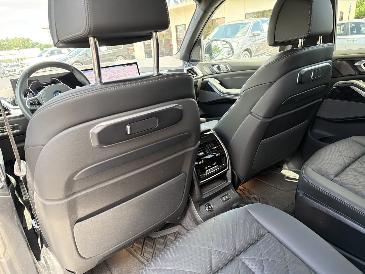 2026 BMW X7 xDrive40i thumbnail 22