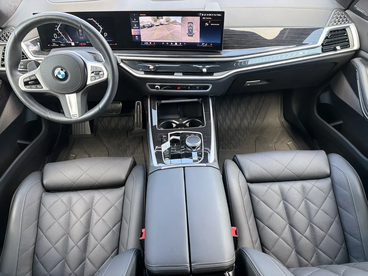2026 BMW X7 xDrive40i thumbnail 3