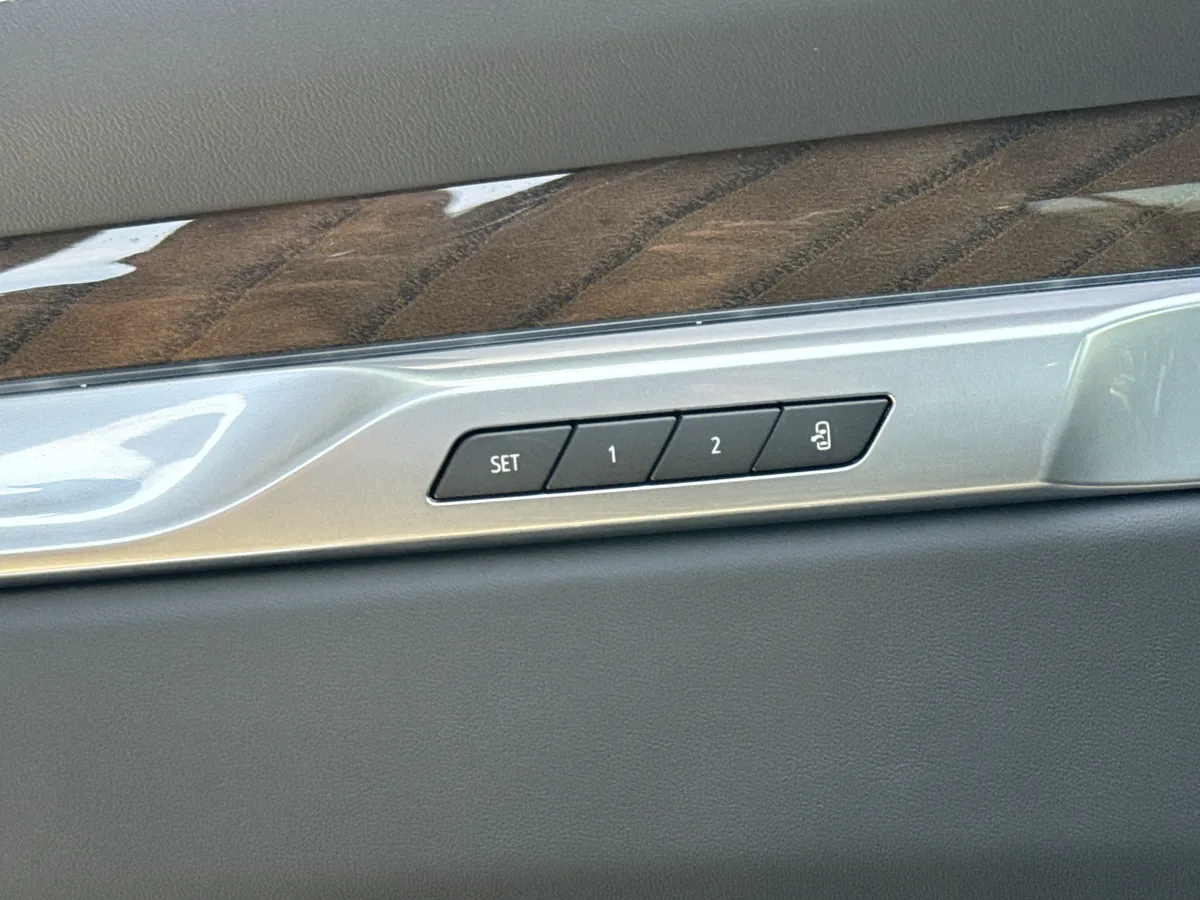 2026 CADILLAC Escalade 4WD Platinum Sport thumbnail 15