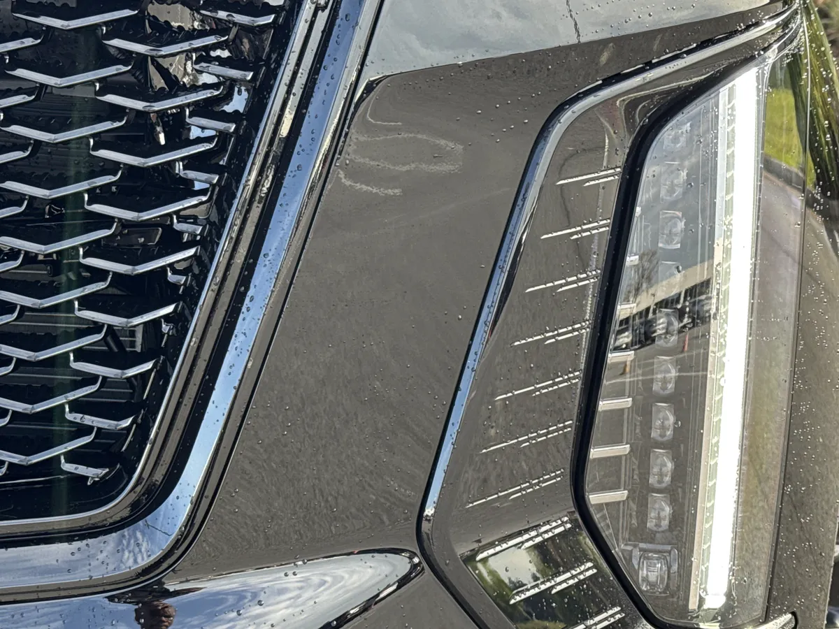 2026 CADILLAC Escalade 4WD Platinum Sport thumbnail 5