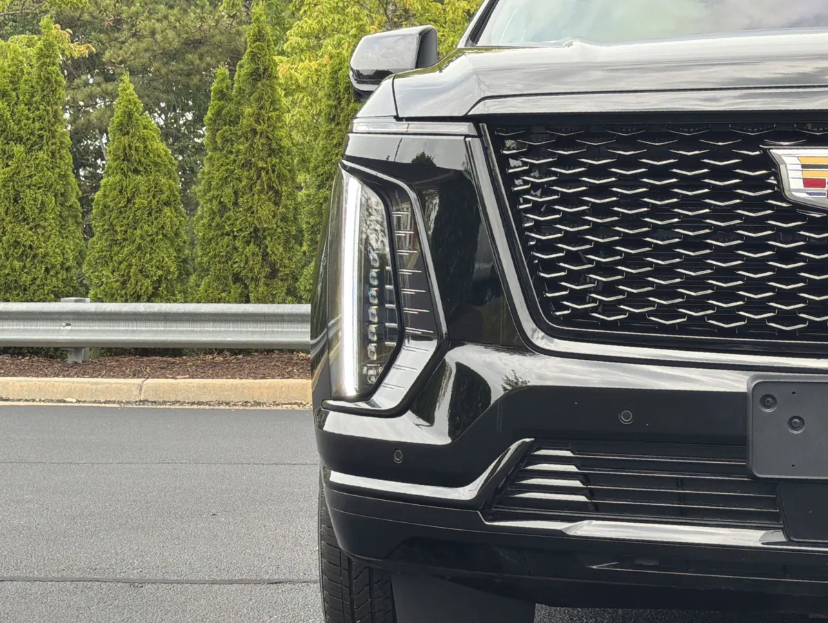 2026 CADILLAC Escalade 4WD Platinum Sport thumbnail 18