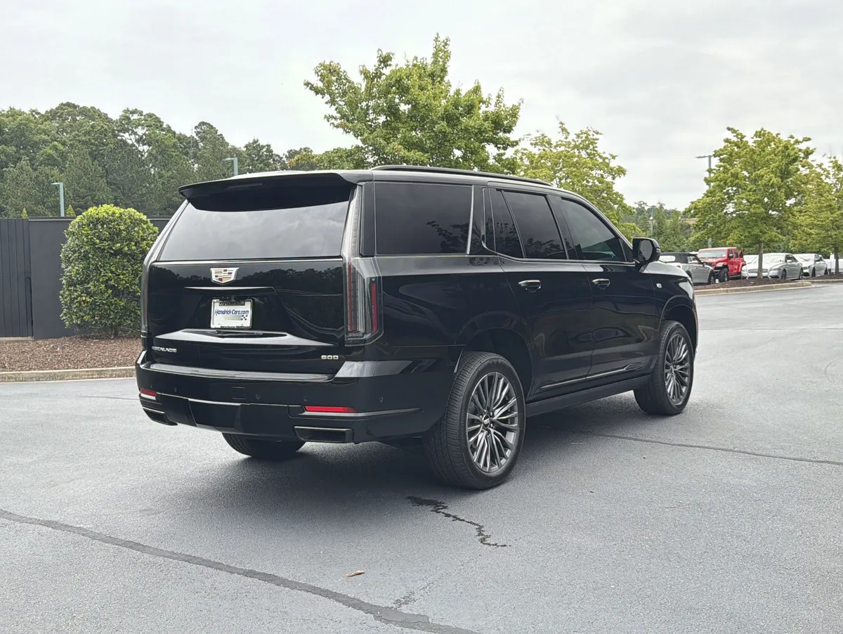 2026 CADILLAC Escalade 4WD Platinum Sport thumbnail 2