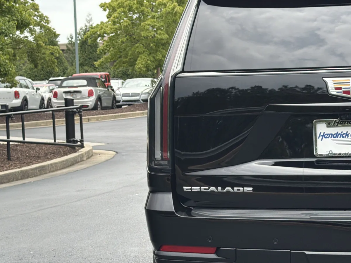 2026 CADILLAC Escalade 4WD Platinum Sport thumbnail 21
