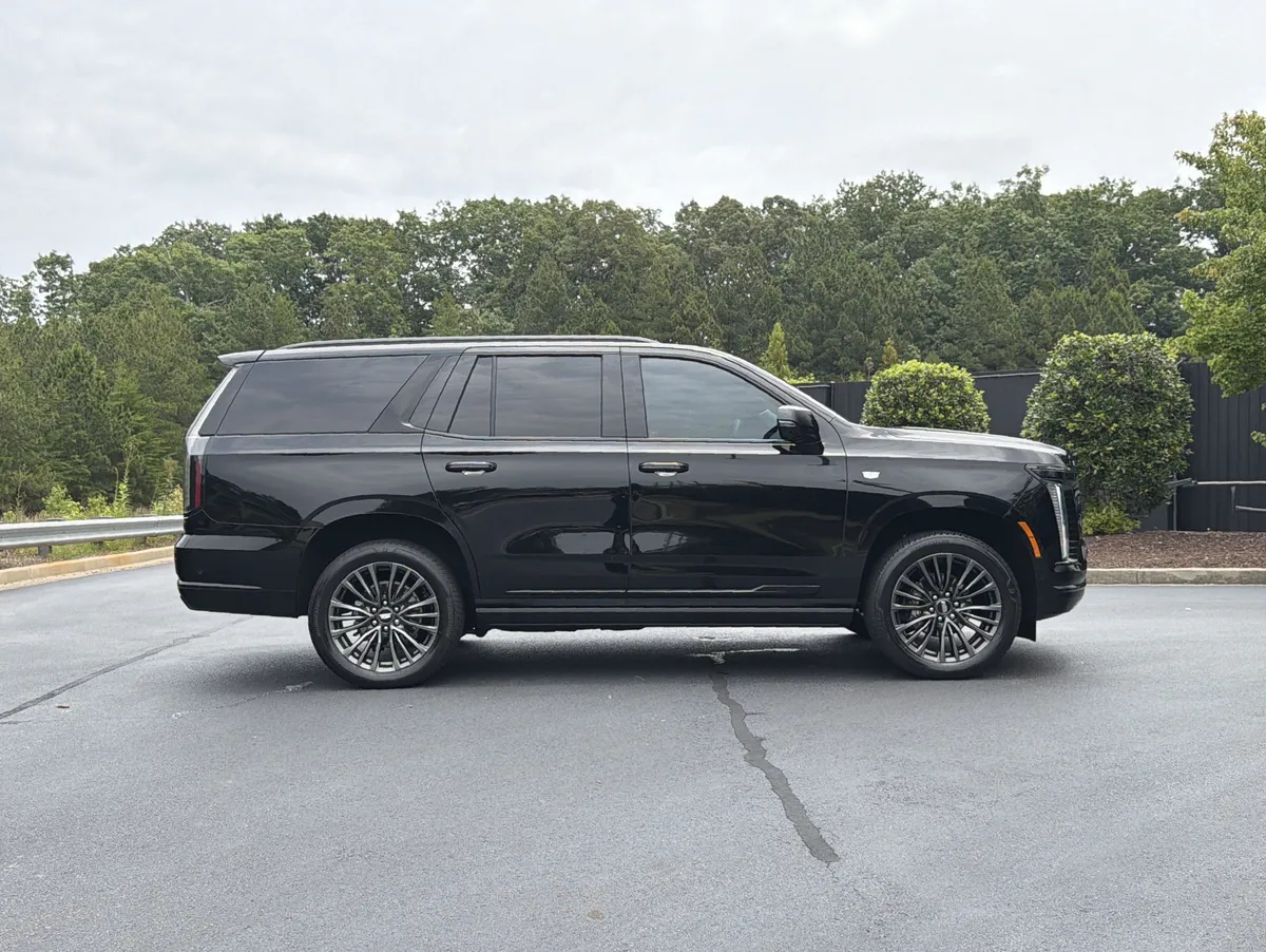2026 CADILLAC Escalade 4WD Platinum Sport thumbnail 4