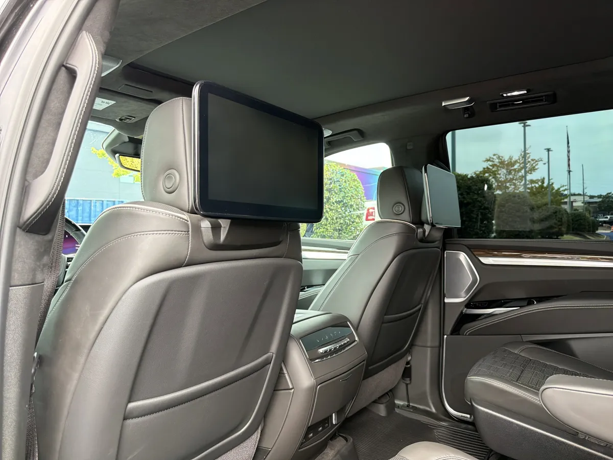 2026 CADILLAC Escalade 4WD Platinum Sport thumbnail 44