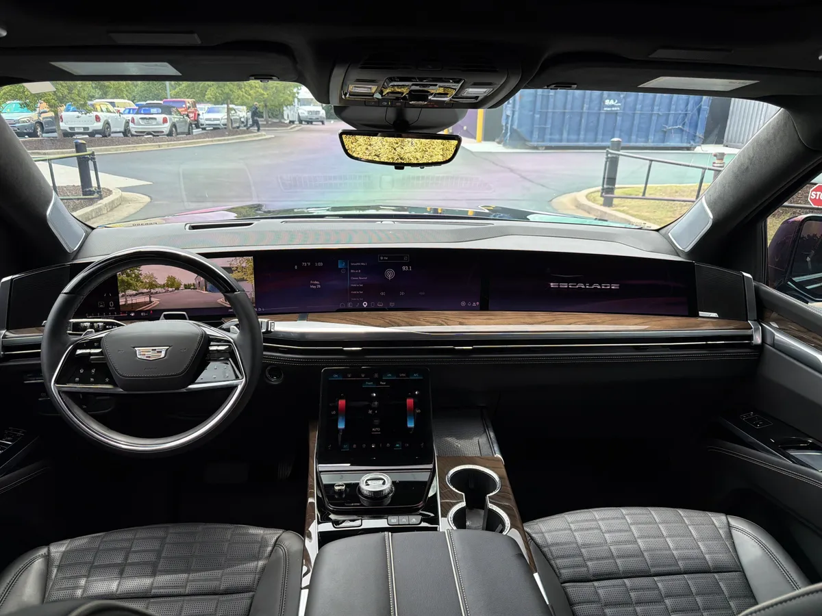 2026 CADILLAC Escalade 4WD Platinum Sport thumbnail 46