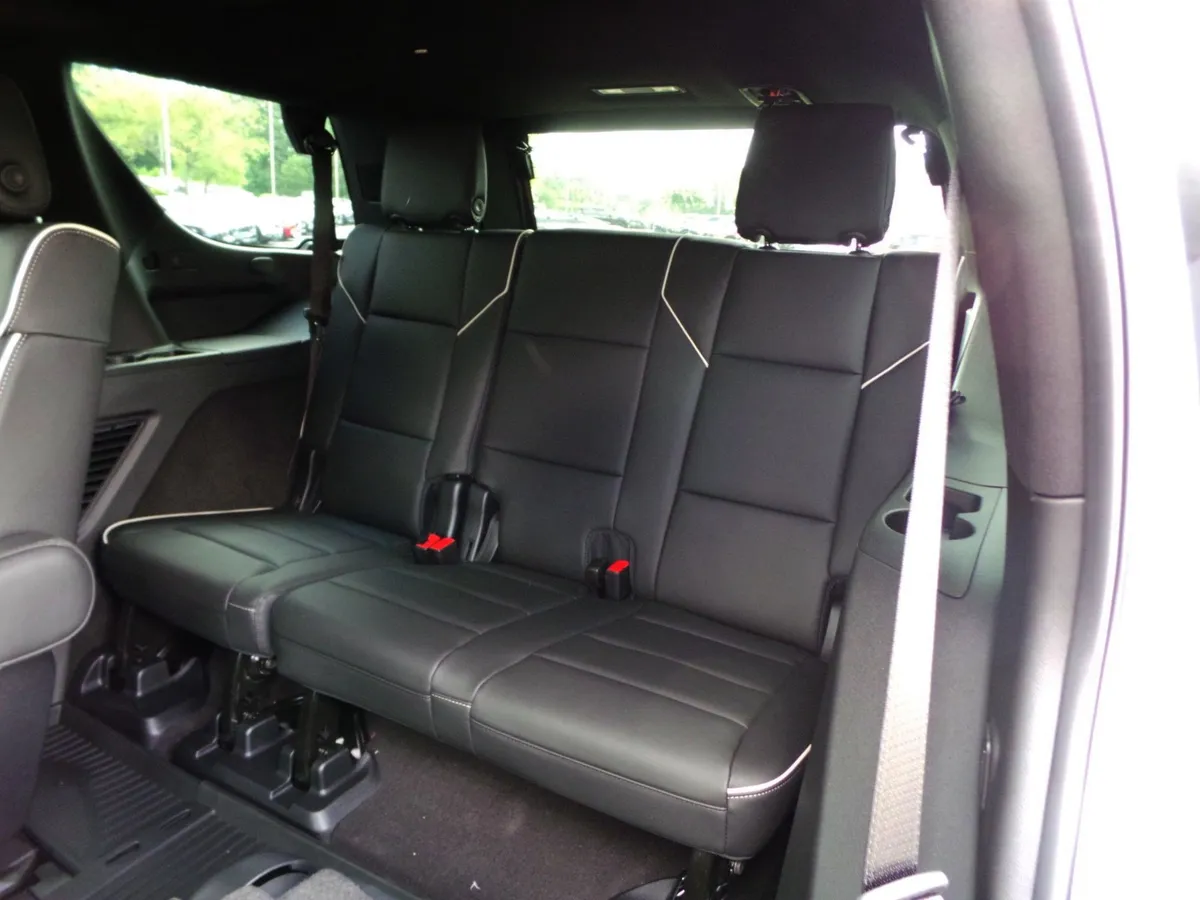 2026 CADILLAC Escalade 4WD Sport thumbnail 10