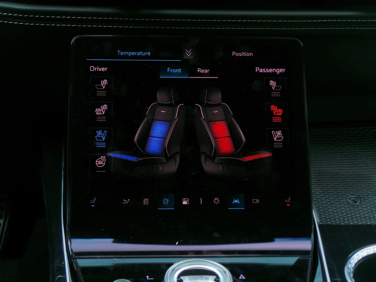 2026 CADILLAC Escalade 4WD Sport thumbnail 16