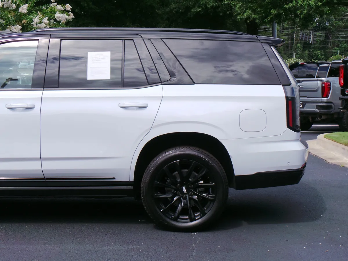 2026 CADILLAC Escalade 4WD Sport thumbnail 26
