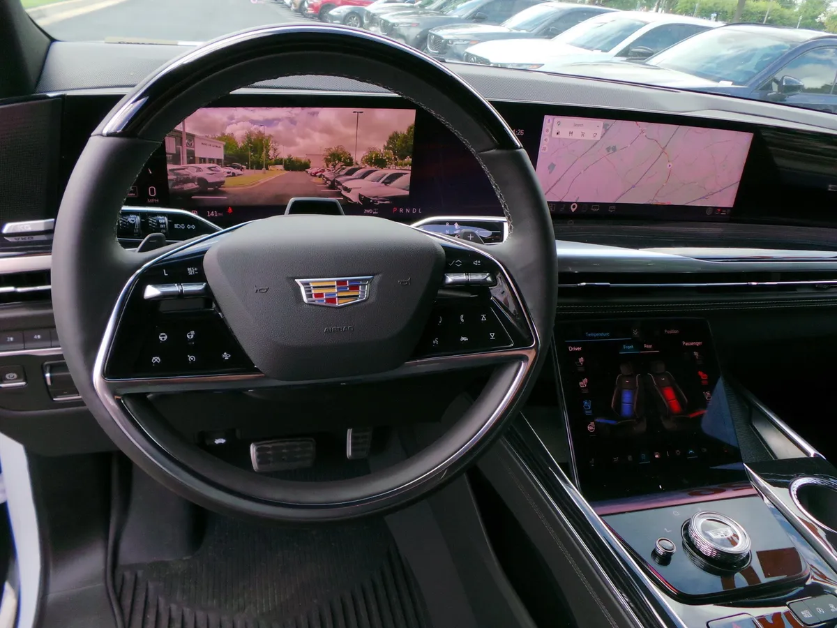 2026 CADILLAC Escalade 4WD Sport thumbnail 31