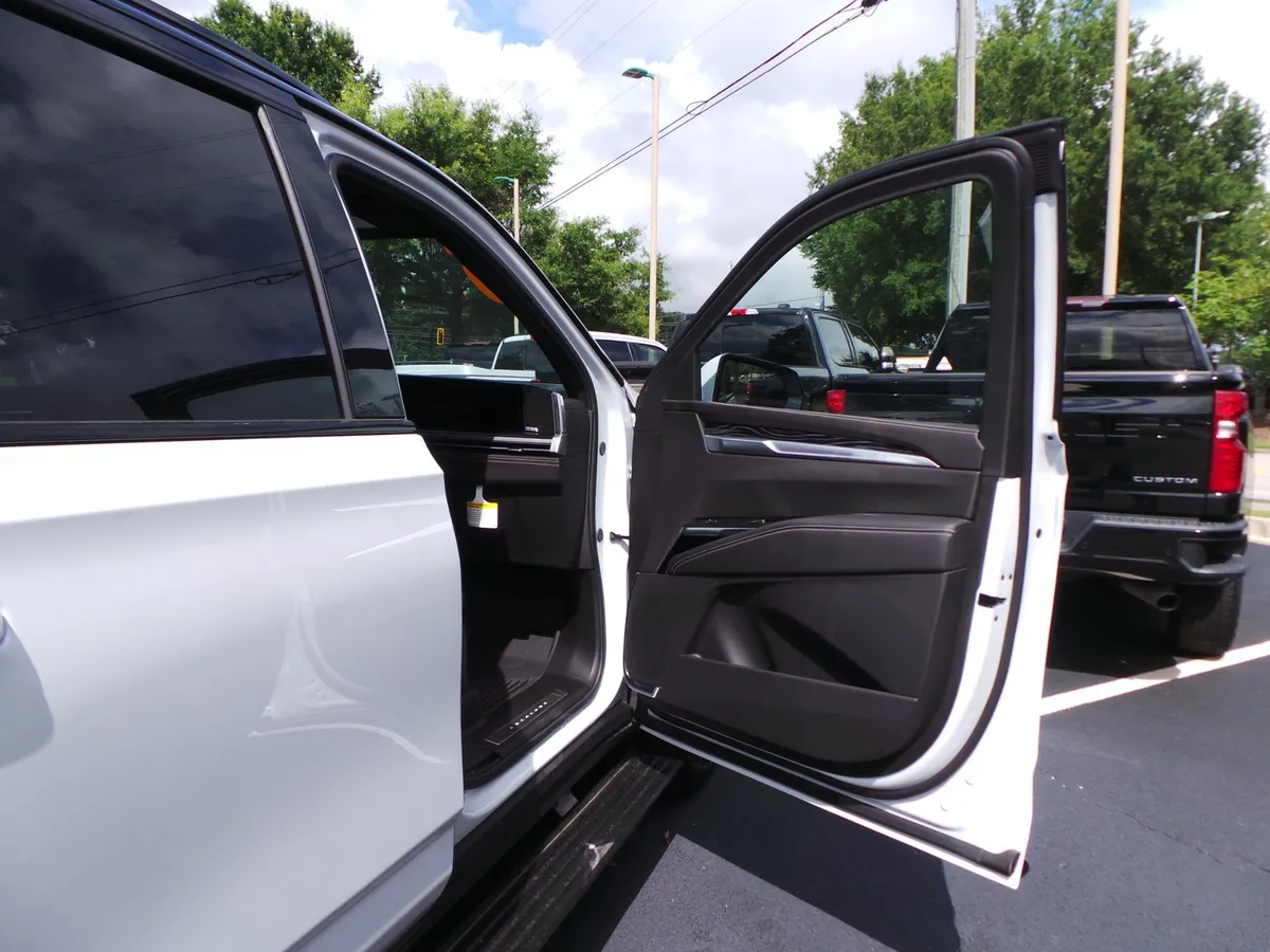 2026 CADILLAC Escalade 4WD Sport thumbnail 40