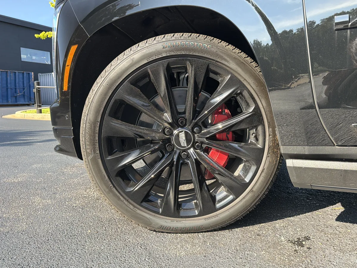 2026 CADILLAC Escalade AWD V-Series thumbnail 17