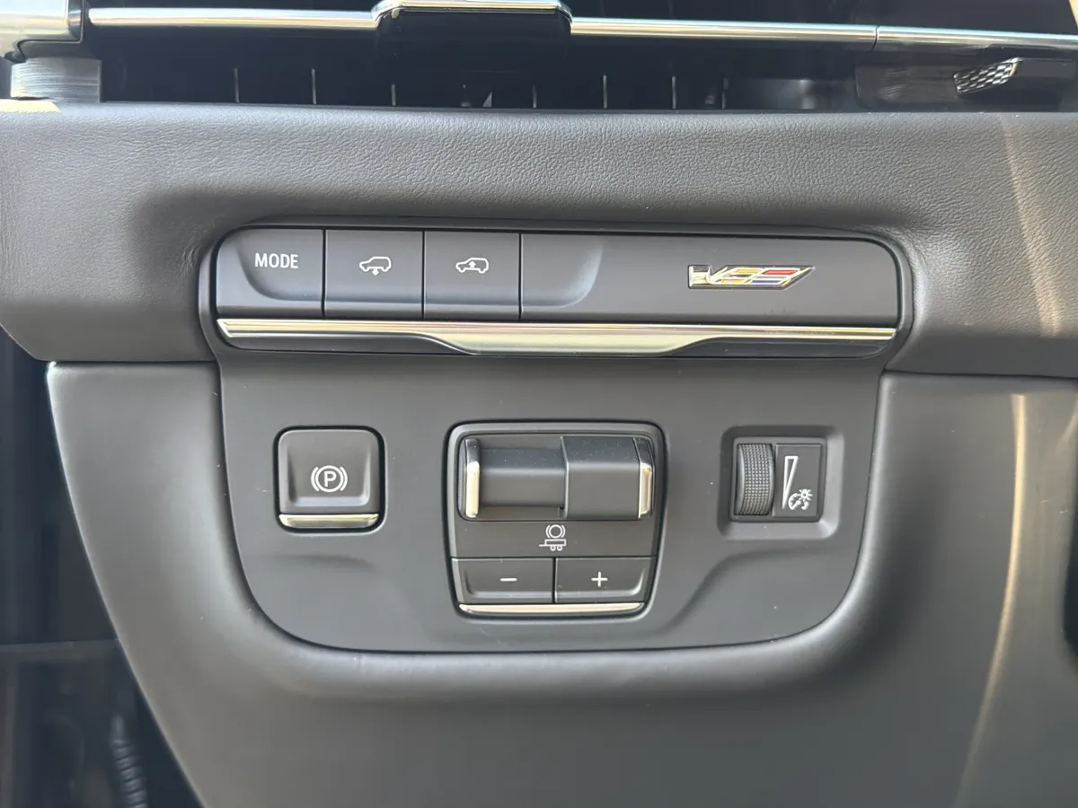 2026 CADILLAC Escalade AWD V-Series thumbnail 28