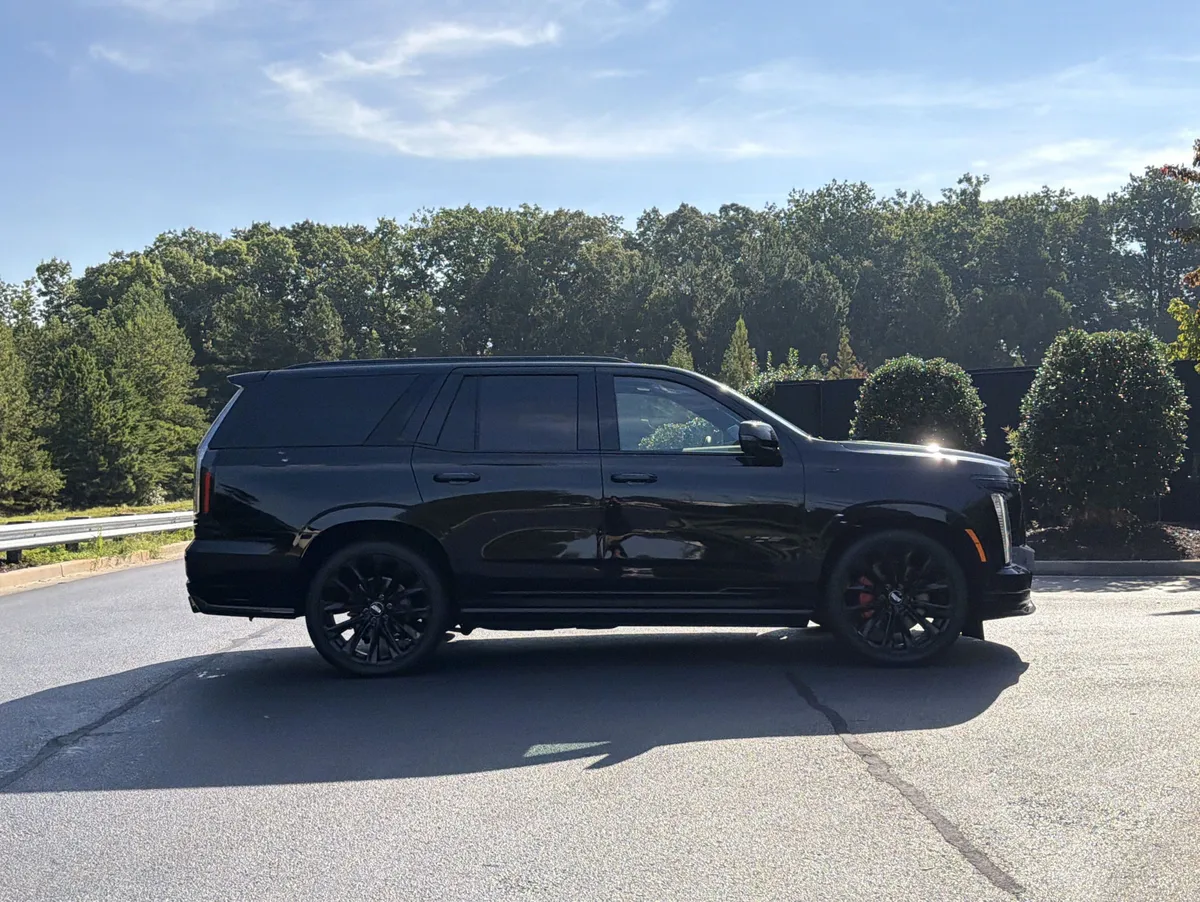 2026 CADILLAC Escalade AWD V-Series thumbnail 4