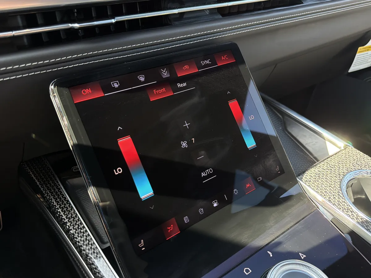 2026 CADILLAC Escalade AWD V-Series thumbnail 40