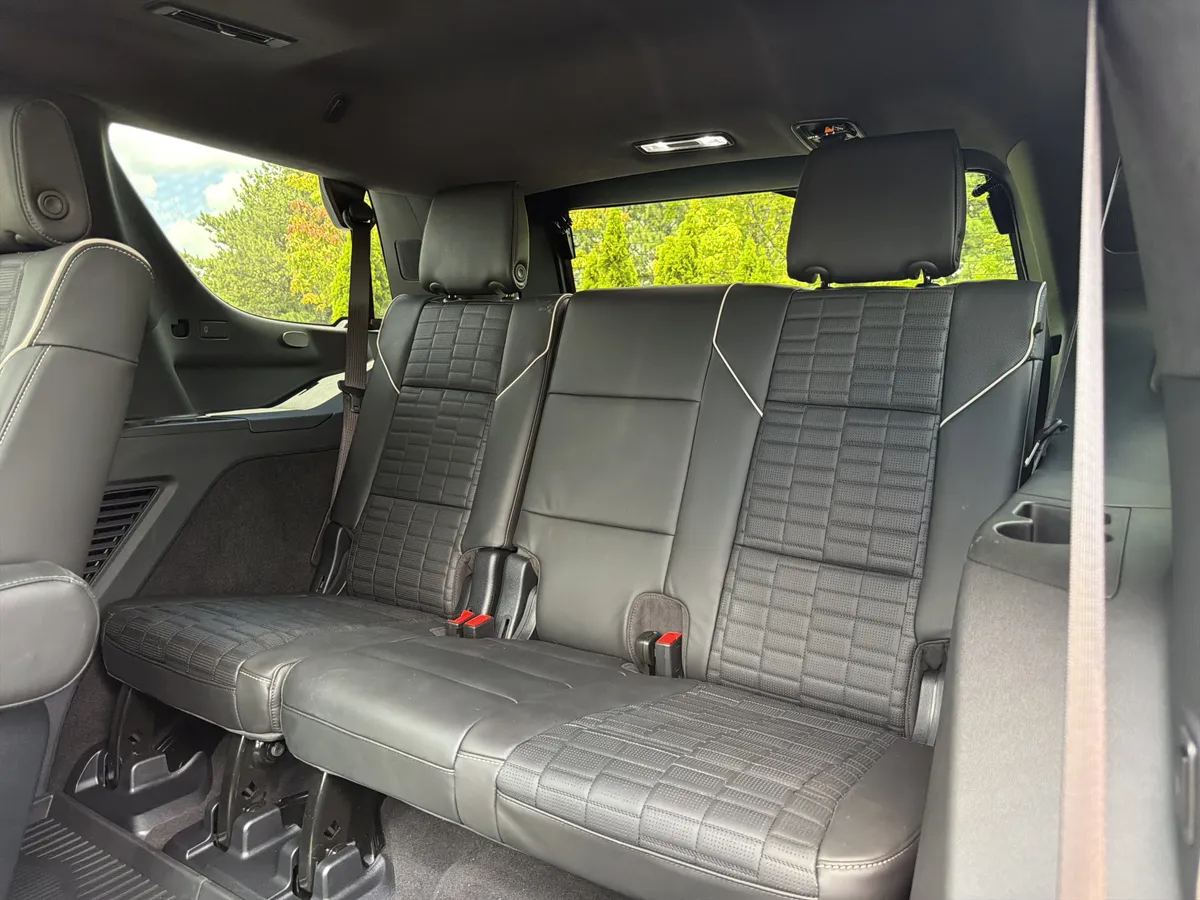 2026 CADILLAC Escalade AWD V-Series thumbnail 9