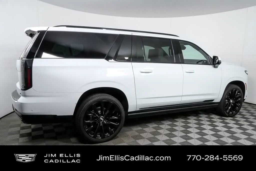 2026 Cadillac Escalade ESV Platinum Sport thumbnail 29