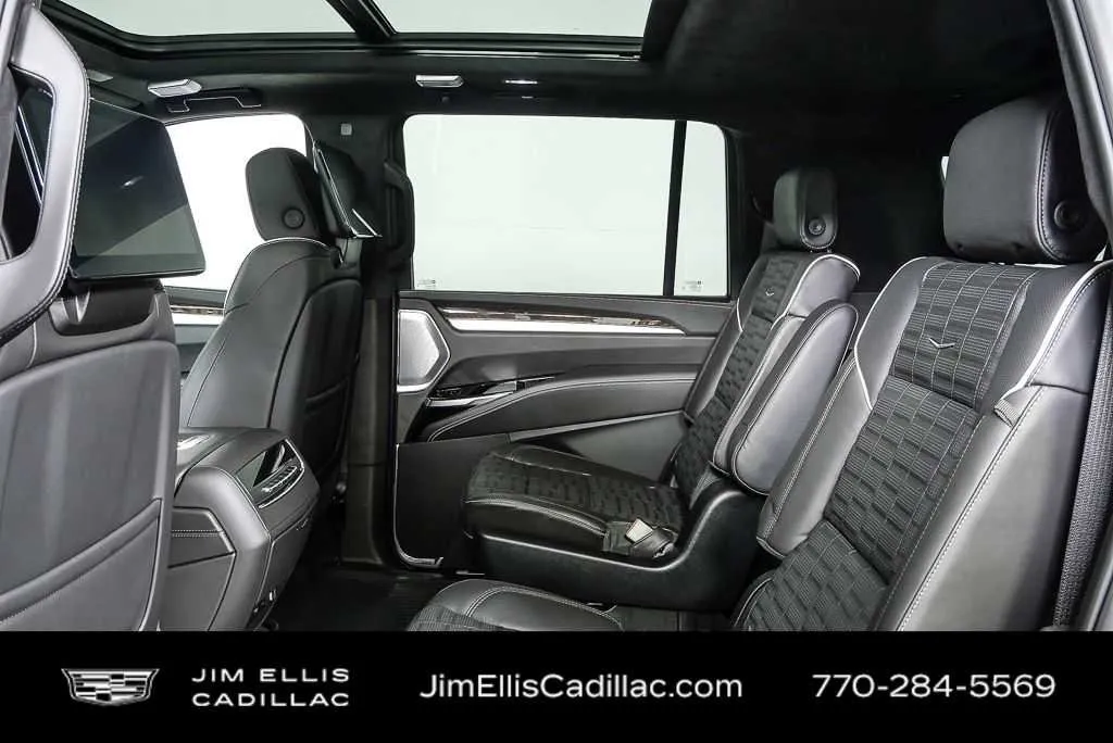 2026 Cadillac Escalade ESV Platinum Sport thumbnail 18
