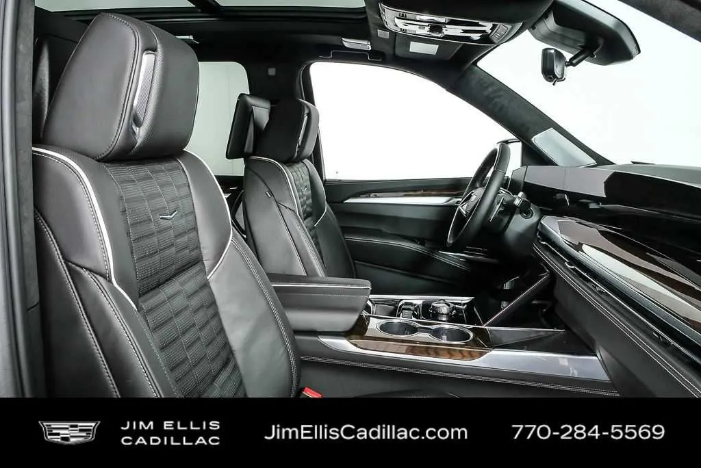 2026 Cadillac Escalade ESV Platinum Sport thumbnail 24