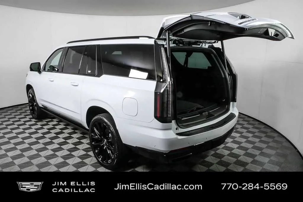 2026 Cadillac Escalade ESV Platinum Sport thumbnail 35